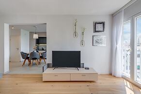 Modern 90 m2 apt With Balcony w the sea View