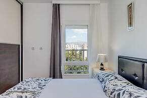 Modern 90 m2 apt With Balcony w the sea View