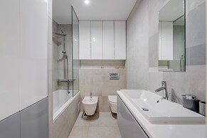 Modern 90 m2 apt With Balcony w the sea View