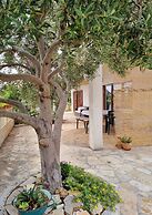 Large 120 m2 apt With Patio,1 min Walk From Beach