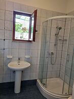 Large 120 m2 apt With Patio,1 min Walk From Beach