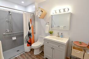 The Darmont Hotel and Suites