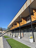 The Darmont Hotel and Suites