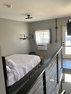 The Darmont Hotel and Suites