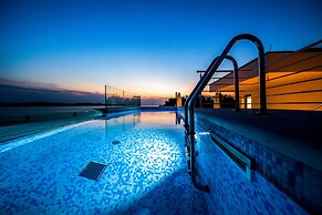 Crystal Holiday Residence