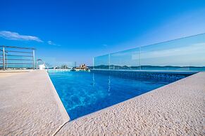 Crystal Holiday Residence