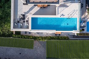 Crystal Holiday Residence