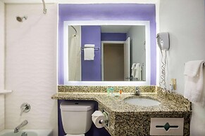 Riverfront Hotel
