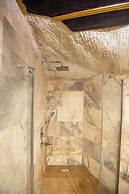 Foremanson Cave Hotel