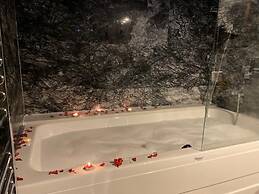 Foremanson Cave Hotel