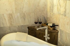 Foremanson Cave Hotel