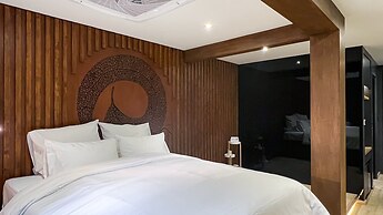 The Nhorm Hotel Ratchada