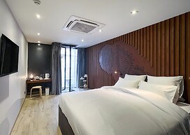 The Nhorm Hotel Ratchada