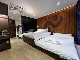 The Nhorm Hotel Ratchada