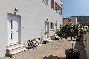 Apartments Siblings - New