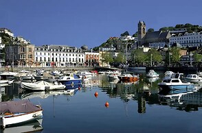 Lovely Villa 3 Kings 1double Sofa bed