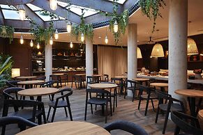 Le Bellune Paris Hotel & Spa
