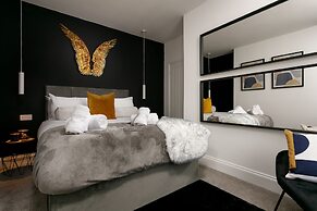 Luxe Experience - Premium Central House