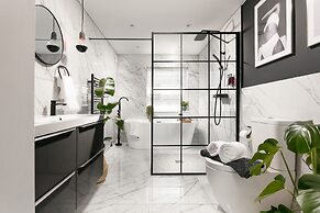 Luxe Experience - Premium Central House