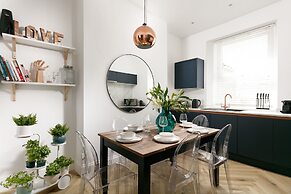 Luxe Experience - Premium Central House