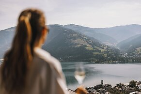 Nikolaus by AvenidA Zell am See
