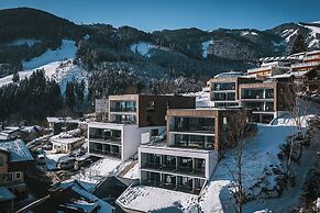 Nikolaus by AvenidA Zell am See