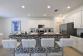 6 Bedroom Private Pool Hom Watersong Resort 6 Home by Redawning