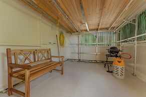 Large Penthouse Apt - Downtown - Marina