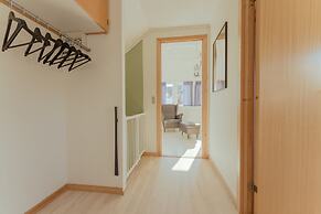 Large Penthouse Apt - Downtown - Marina