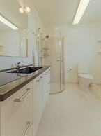 Large Penthouse Apt - Downtown - Marina