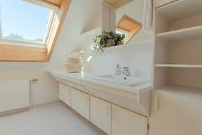 Large Penthouse Apt - Downtown - Marina