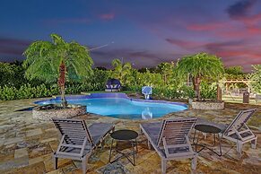 Lavish 8 Br Estate with Pool & Courts