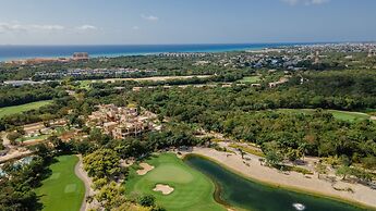 Lumina at The Village Luxury Residences in Corasol