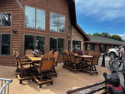 Boulder Bear Motor Lodge