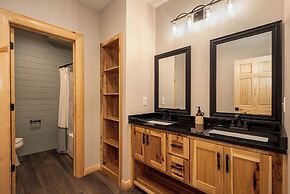Hilltop Hideaway by Taylor Made Deep Creek