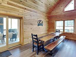 Hilltop Hideaway by Taylor Made Deep Creek
