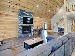 Hilltop Hideaway by Taylor Made Deep Creek