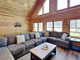 Hilltop Hideaway by Taylor Made Deep Creek