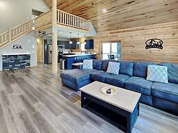 Hilltop Hideaway by Taylor Made Deep Creek