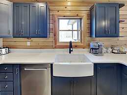 Hilltop Hideaway by Taylor Made Deep Creek