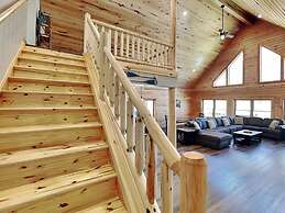 Hilltop Hideaway by Taylor Made Deep Creek
