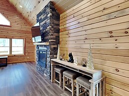 Hilltop Hideaway by Taylor Made Deep Creek