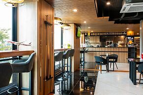 12 The Residence Hotel