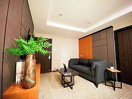 12 The Residence Hotel