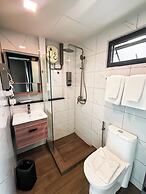 12 The Residence Hotel