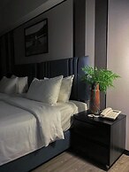 12 The Residence Hotel