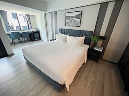 12 The Residence Hotel