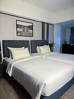 12 The Residence Hotel