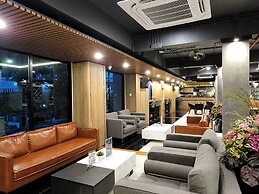 12 The Residence Hotel