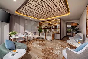 Peninsula Hotel Danang